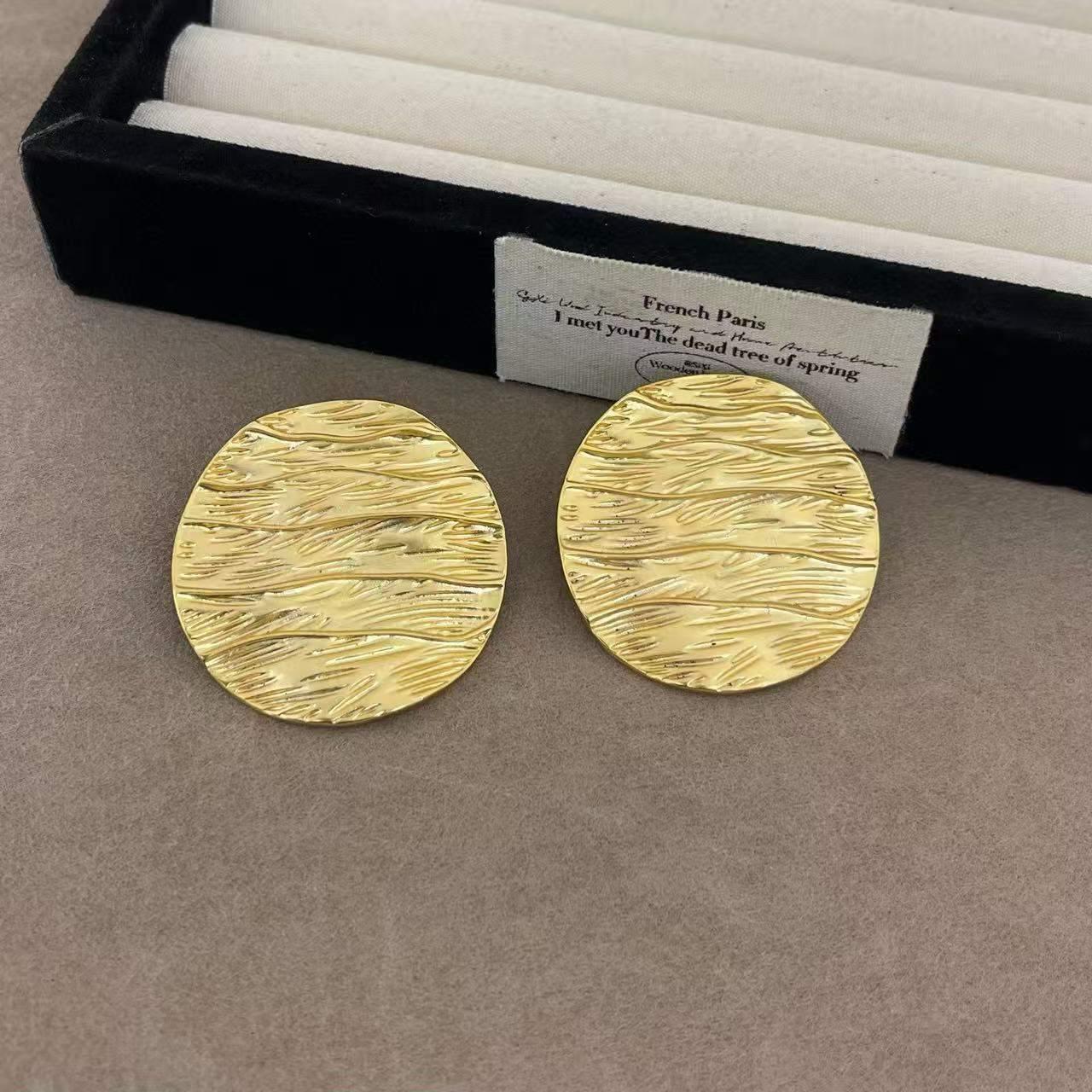 Vintage Textured Disc Earrings