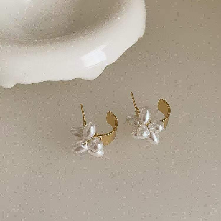 Pearl Flower Hoop Earrings
