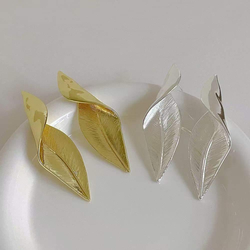 Elegant Leaf Earrings