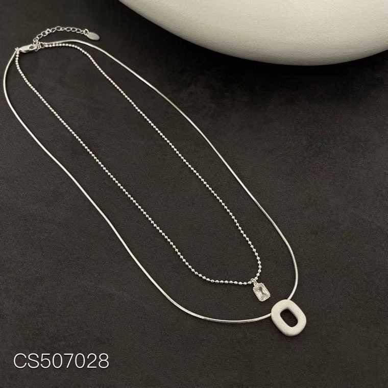 Crystal And Oval Pendant Necklace